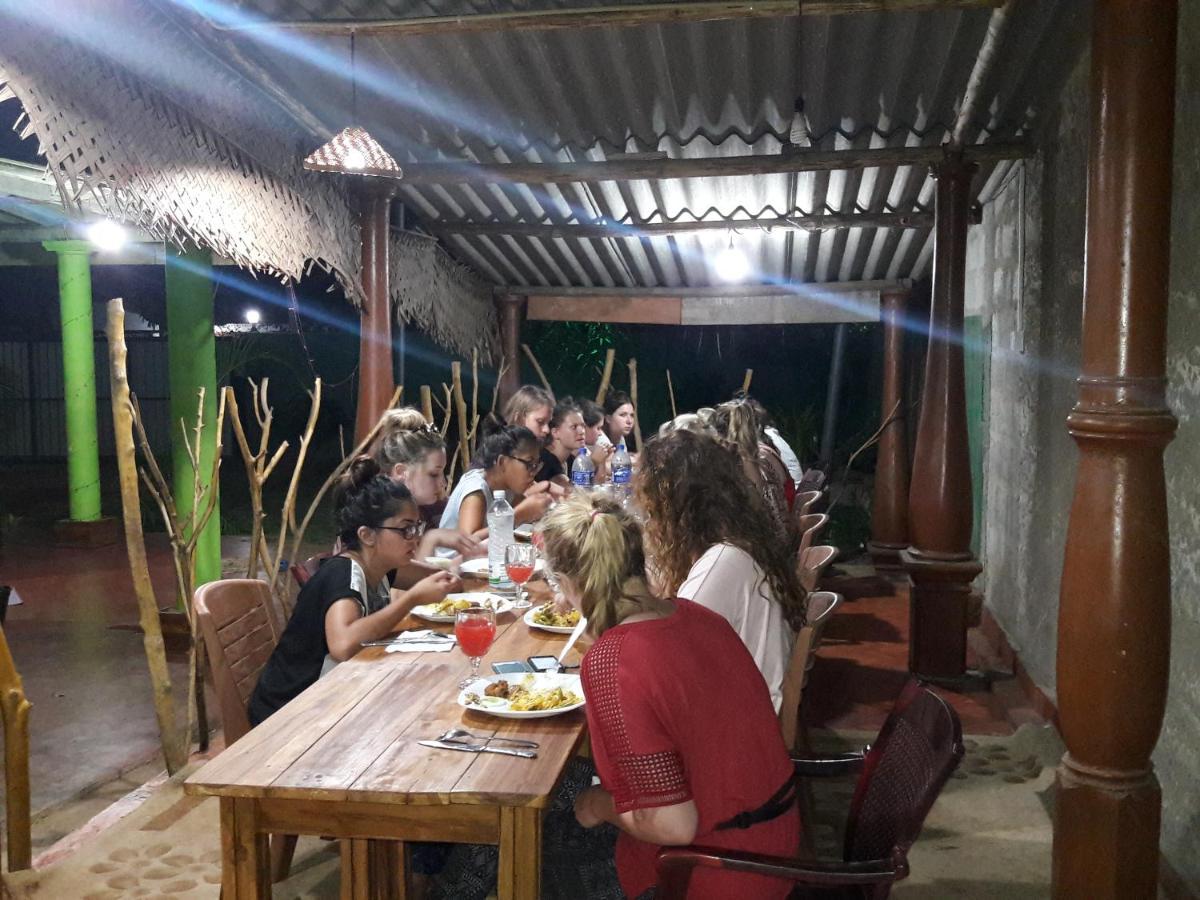 Big House Udawalawe B&B 외부 사진